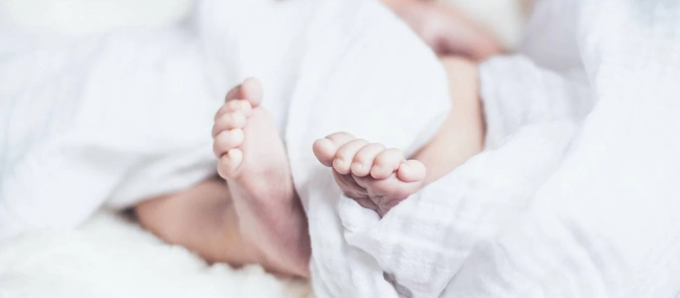 Κρήτη: Νεκρό αγοράκι δύο ετών – Κατέρρευσαν οι γονείς στο νοσοκομείο